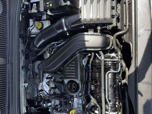 Used 2024 Volkswagen Jetta SE FWD image 40