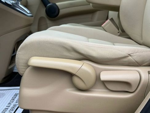 Used 2011 Honda CR-V LX image 17