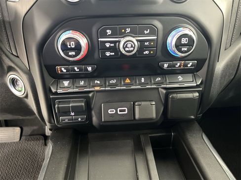 Used 2023 GMC Sierra 2500 Denali image 18