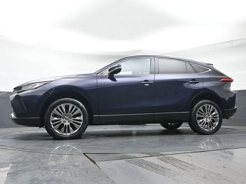 Used 2024 Toyota Venza XLE AWD/4WD image 32