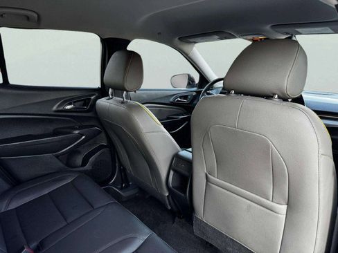 Used 2024 Chevrolet Trax ACTIV w/ Driver Confidence Package image 40