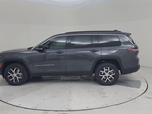 New 2025 Jeep Grand Cherokee L Limited image 9