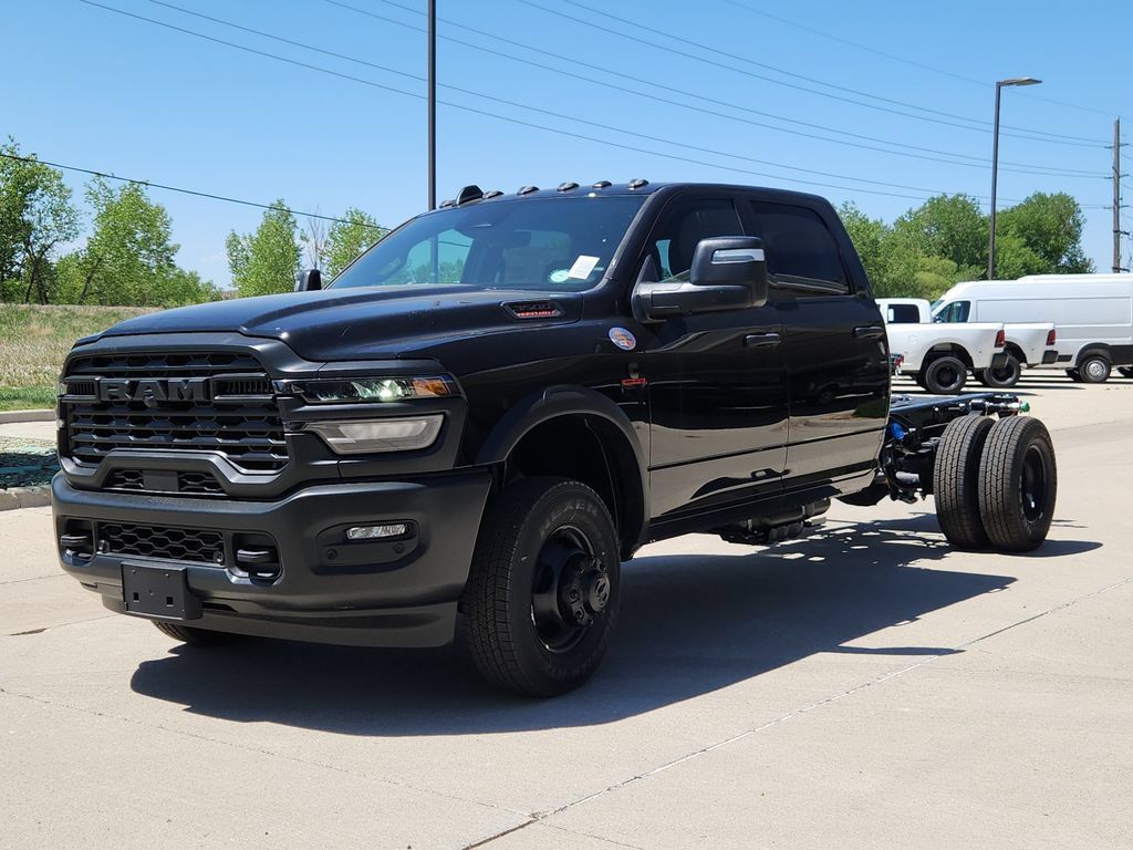 New 2026 RAM 3500 Tradesman AWD/4WD image 4