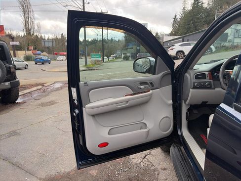 Used 2009 GMC Yukon SLT image 27