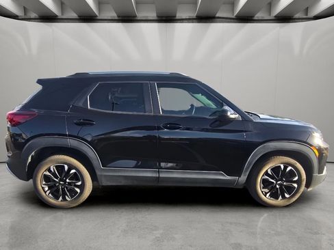 Used 2021 Chevrolet TrailBlazer LT FWD image 12