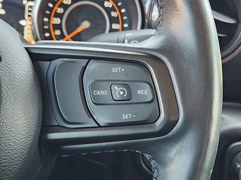 Used 2022 Jeep Gladiator Sport image 29