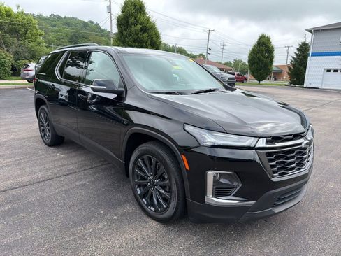 Used 2023 Chevrolet Traverse RS w/ LPO, Floor Liner Package AWD/4WD image 7