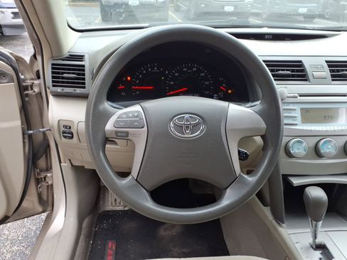 Used 2007 Toyota Camry LE FWD image 8