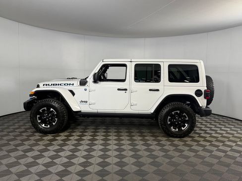 Used 2024 Jeep Wrangler Unlimited Rubicon 4xe AWD/4WD image 11