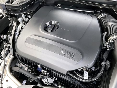 Certified 2025 MINI Cooper 2-Door Hardtop image 34