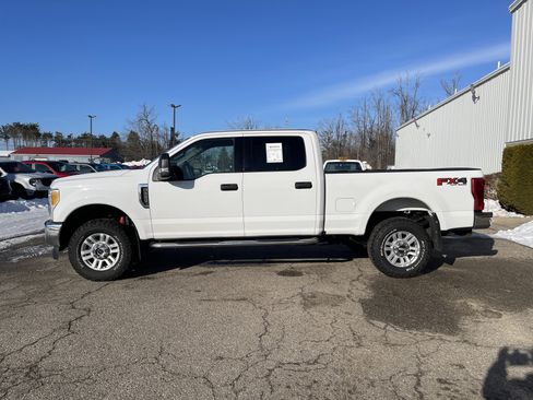 Used 2017 Ford F250 XLT w/ FX4 Off-Road Package image 6