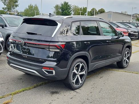 New 2025 Volkswagen Taos SEL image 2