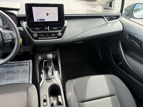 Used 2023 Toyota Corolla LE FWD image 5