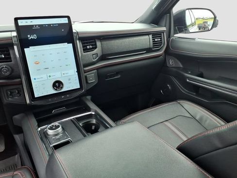 Used 2022 Ford Expedition Limited RWD image 13
