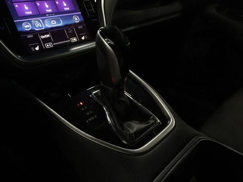 Used 2020 Subaru Outback Premium image 15
