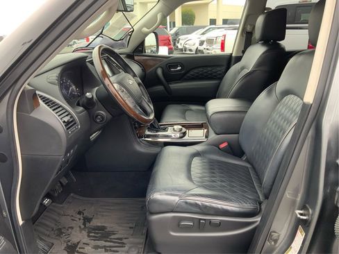 Used 2019 INFINITI QX80 Luxe w/ Proactive Package image 9
