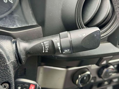 Used 2021 Toyota Tacoma SR AWD/4WD image 22