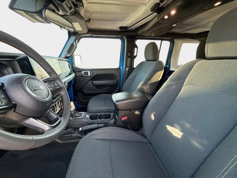 Used 2024 Jeep Wrangler Sport S image 22