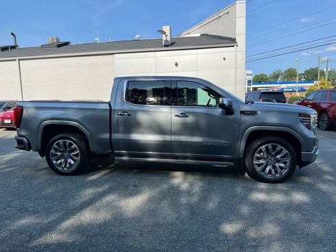 Used 2023 GMC Sierra 1500 Denali w/ Denali Reserve Package AWD/4WD image 3
