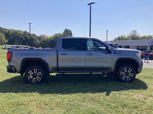 Used 2020 GMC Sierra 1500 AT4 w/ AT4 Premium Package image 2