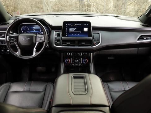 Used 2022 Chevrolet Suburban RST w/ Luxury Package image 22