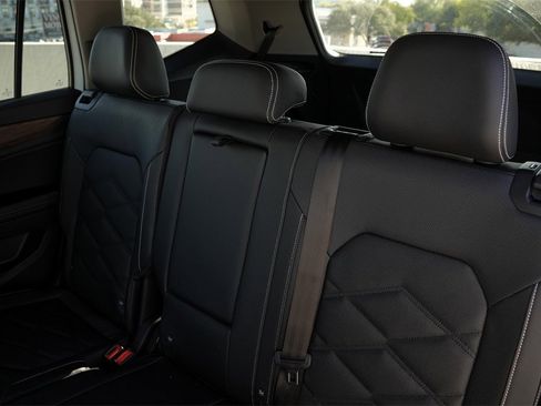 New 2026 Volkswagen Atlas SE image 25