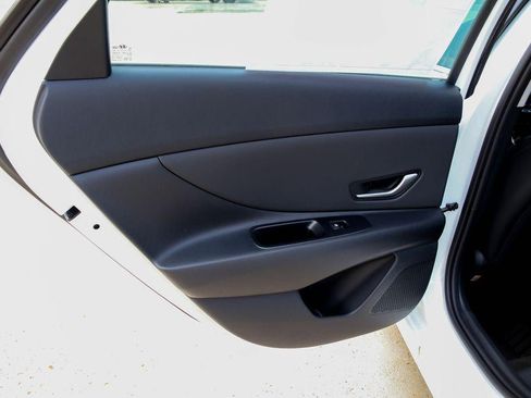 New 2026 Hyundai Elantra Limited FWD image 14