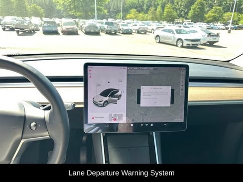 Used 2021 Tesla Model Y Long Range AWD/4WD image 17