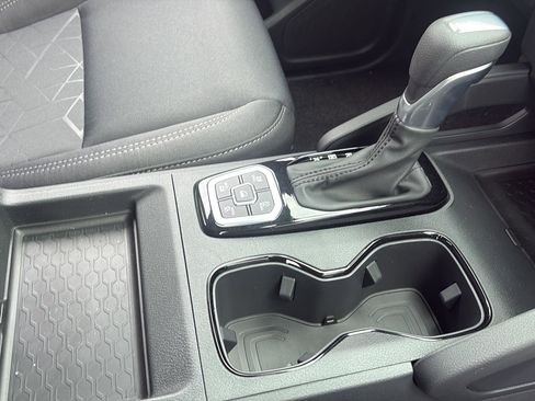 New 2026 Nissan Frontier SV w/ SV Convenience Package AWD/4WD image 19