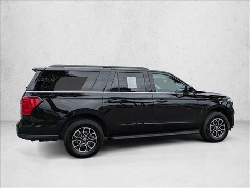 Used 2024 Ford Expedition Max XLT image 4