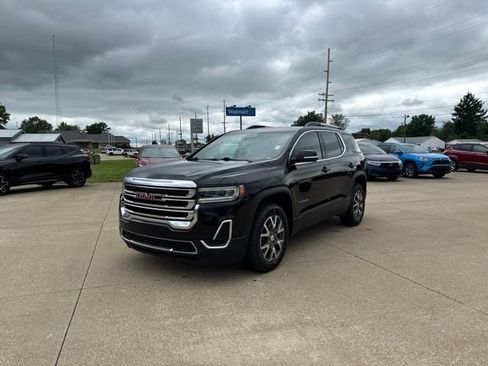 Used 2022 GMC Acadia SLE w/ Driver Convenience Package FWD image 3