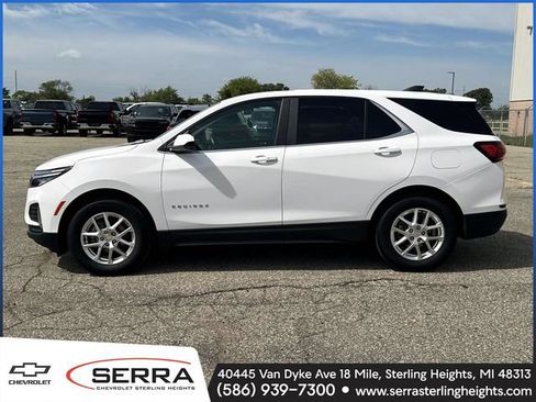 Certified 2022 Chevrolet Equinox LT FWD image 2