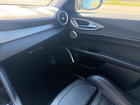 Used 2019 Alfa Romeo Giulia Ti Sport w/ Quick Order Package 22S Sport AWD/4WD image 30
