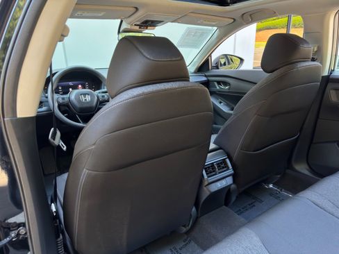 Used 2025 Honda Accord SE image 29