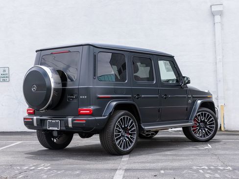Used 2025 Mercedes-Benz G 63 AMG 4MATIC image 7