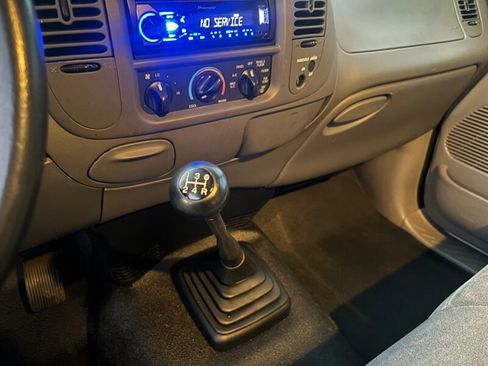 Used 2000 Ford F150 XL image 23