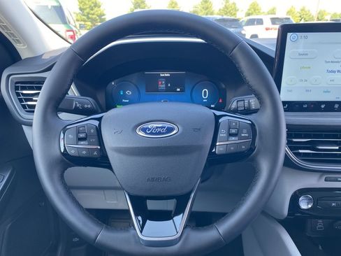 New 2025 Ford Escape SE w/ PHEV Premium Package FWD image 22