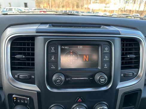 Used 2020 RAM 1500 Classic SLT image 12