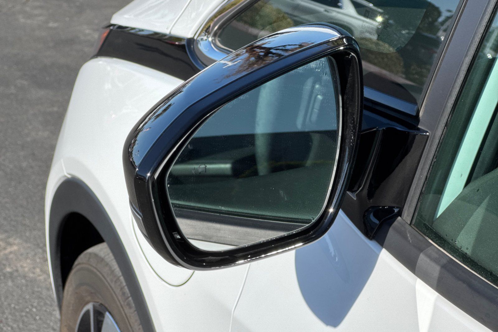 Used 2023 Chevrolet Bolt LT w/ Infotainment Package FWD image 50