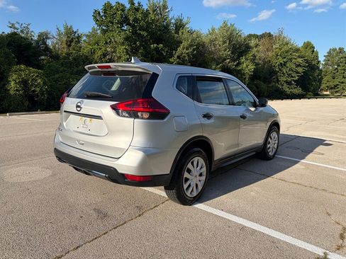 Used 2017 Nissan Rogue S FWD image 5