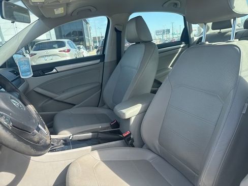 Used 2015 Volkswagen Passat 1.8T Limited Edition image 15