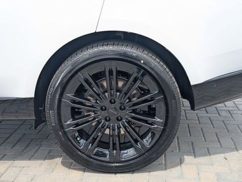 New 2026 Land Rover Range Rover Long Wheelbase Autobiography AWD/4WD image 9