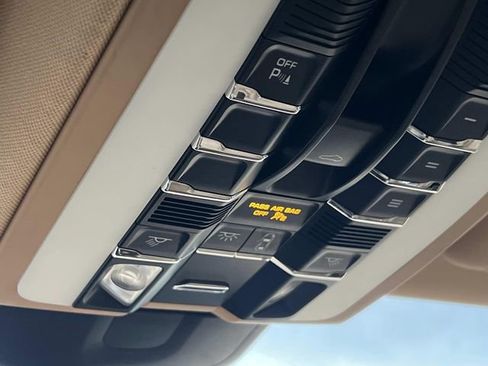 Used 2013 Porsche Panamera 4 image 29