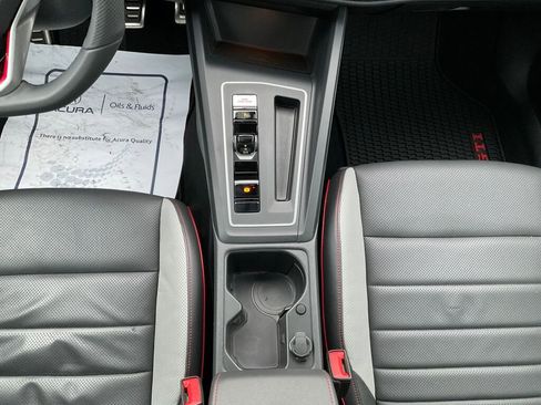 Used 2022 Volkswagen GTI Autobahn image 19