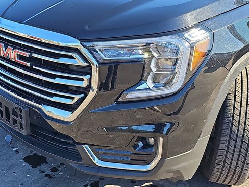 Used 2024 GMC Terrain SLT image 34
