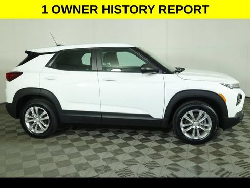 Used 2023 Chevrolet TrailBlazer LS AWD/4WD image 2
