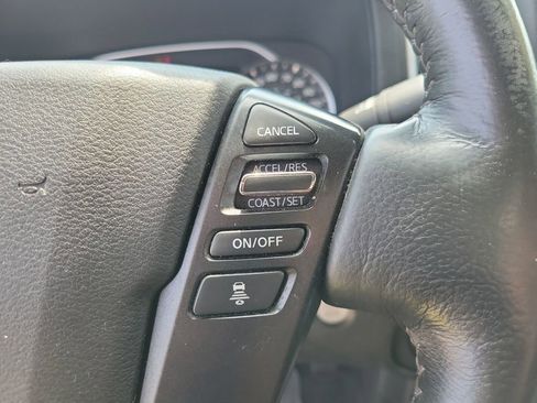 Used 2022 Nissan Frontier SV AWD/4WD image 24