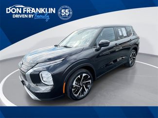 Used 2022 Mitsubishi Outlander SE video 1