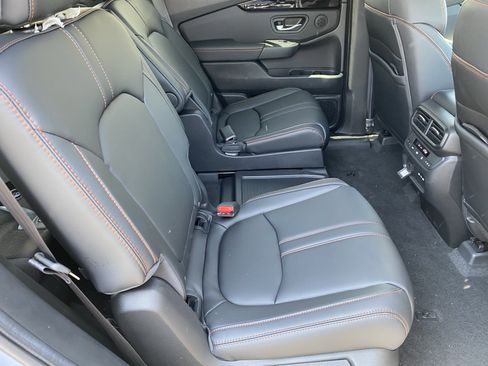 New 2025 Honda Pilot TrailSport image 12