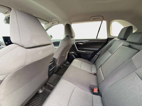 Used 2024 Toyota RAV4 XLE AWD/4WD image 19